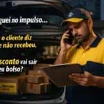 Entregador de Mercado Livre verificando pedido e falando ao telefone, com fundo de carro carregado de caixas e logo do Mercado Livre.